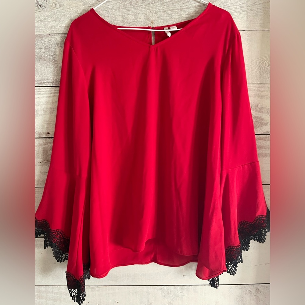Women’s dress shirt.